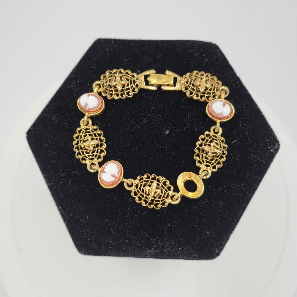 VINTAGE Cameo Fleur de Lis Bracelet Gold Tone Lace Victorian Shell Silhouette